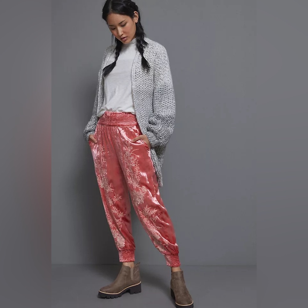 NWT new with tags! Light pink Anthropologie velvet jogger w/ gorgeous embroidery